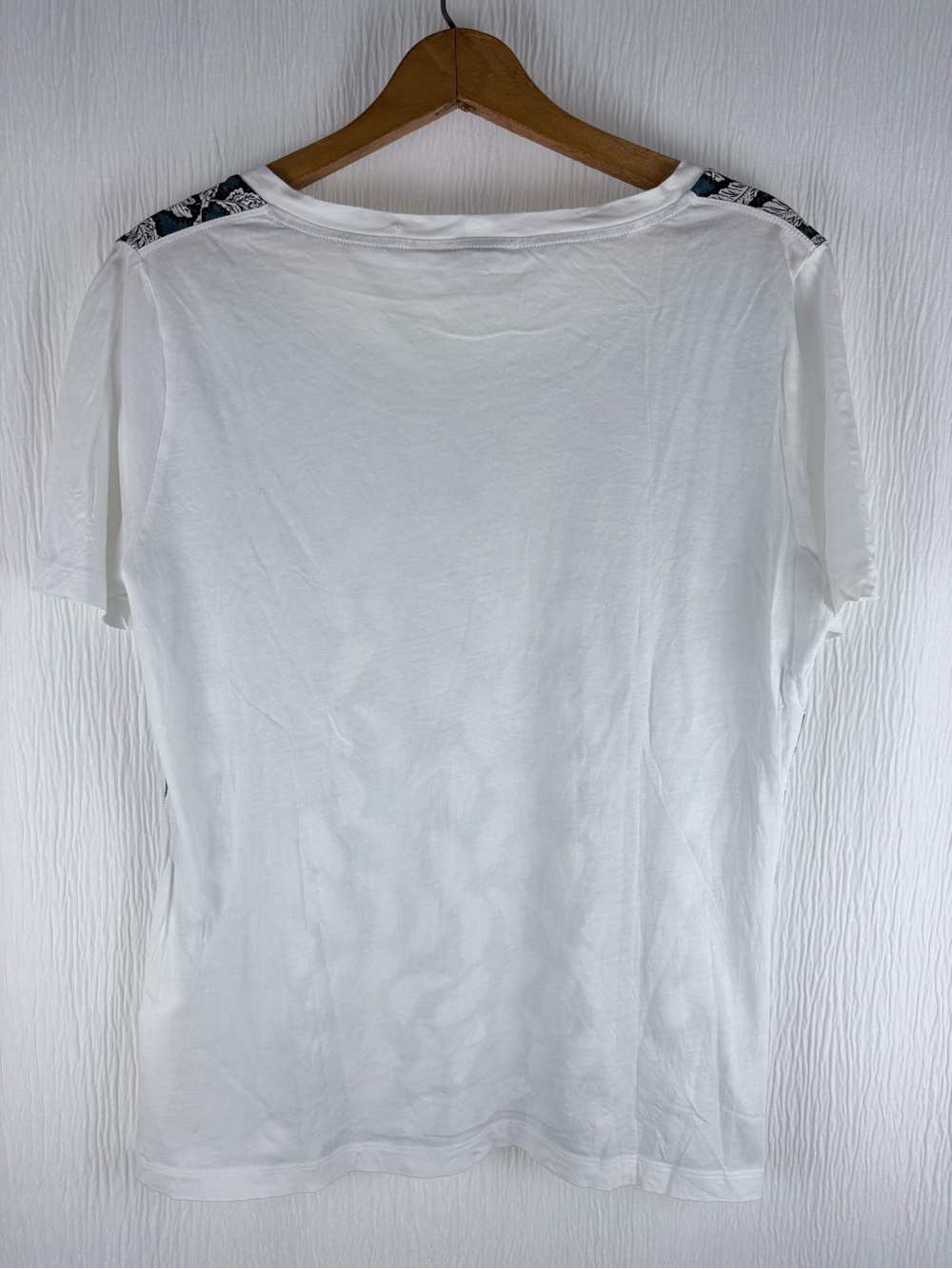 Burberry Brit Cotton Short Sleeve Tee, Teal and White, Size Small - Picture 2 of 9